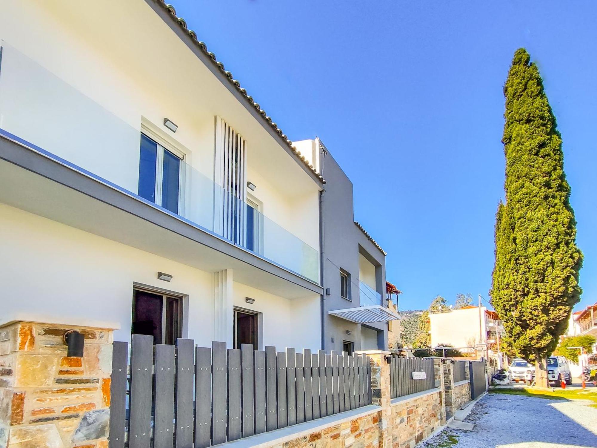 Anna And Jimmy's * Skiathos Town
